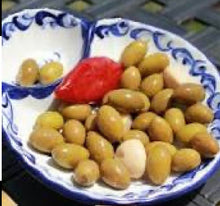 Load image into Gallery viewer, Vantia Green Calabrese Olives 15.4lb Bucket