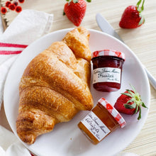Load image into Gallery viewer, Bonne Maman Mini Strawberry Preserve, ( Case / 60 x 1 oz)