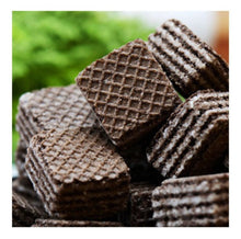 Load image into Gallery viewer, Espresso Quadratini 7.7 oz by Loacker (6-Pack Special)