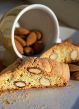Load image into Gallery viewer, Cantuccini - Classic Almond / Tub 800grans