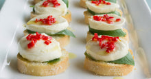 Load image into Gallery viewer, Bruschettini Toasts with Garlic &amp; Parsley by Asturi - 4.2 oz.
