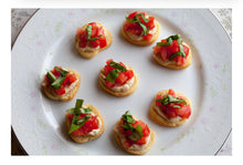 Load image into Gallery viewer, Bruschettini Toasts with Garlic &amp; Parsley by Asturi - 4.2 oz.
